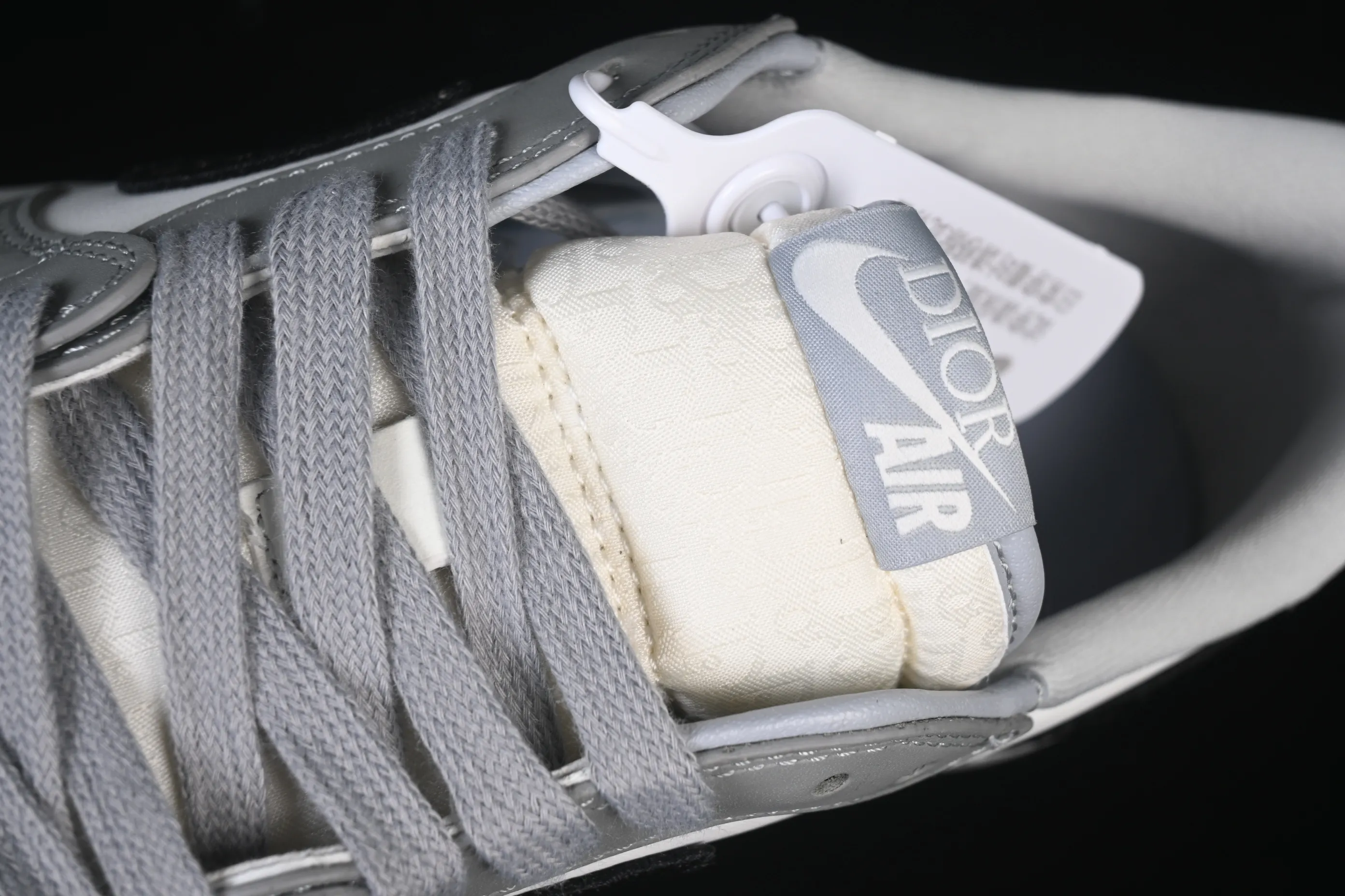 All categories Air Jordan Jordan series basketball shoes Air Jordan 1 Low Dior x Air Jordan 1 Low AJ1 Joe 1 Dior joint white gray low top CN8608-002